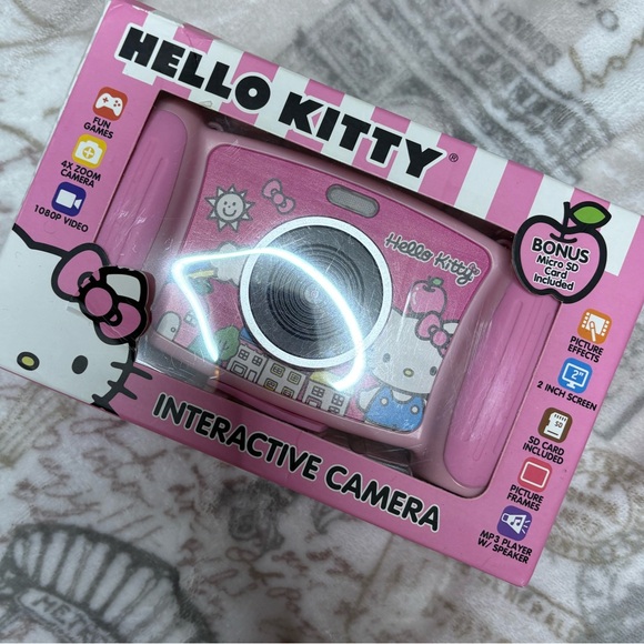 Hello Kitty Camara - Picture 2 of 2